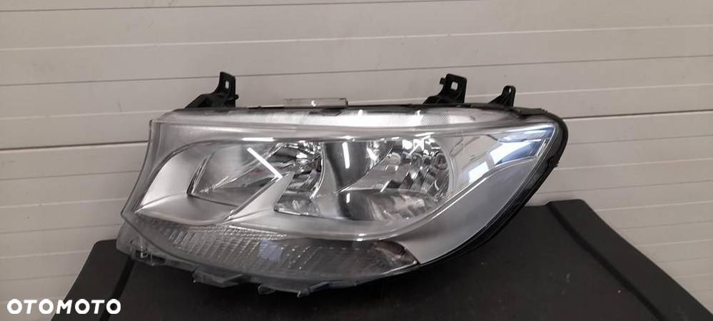 LAMPA PRZEDNIA LEWA MERCEDES SPRINTER W907 W910 - 1