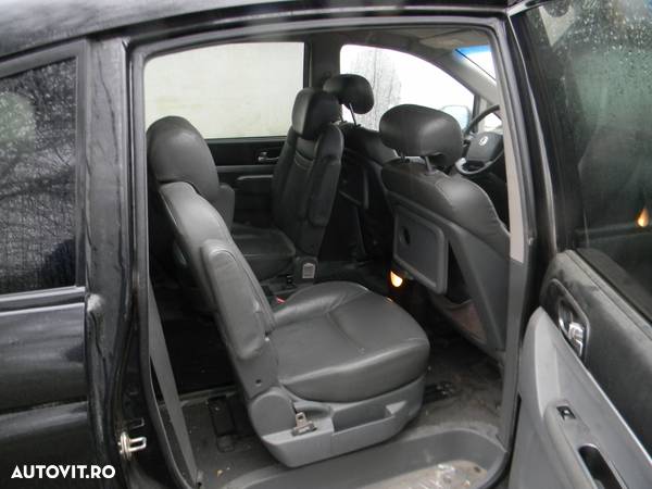 Dezmembrari  Ssangyong RODIUS  2005  > 0000 2.7 Xdi Motorina - 35