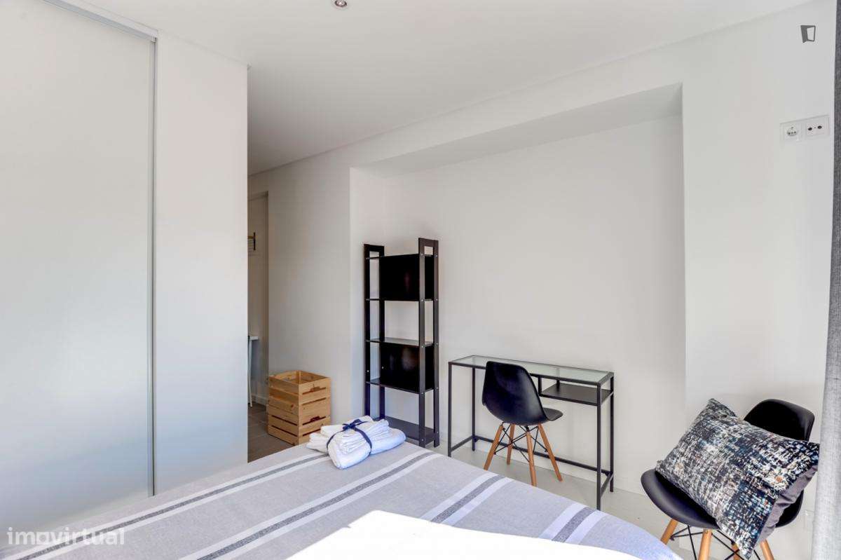 Estúdio - localizado em Baixa Coimbra - Grande imagem: 2/9