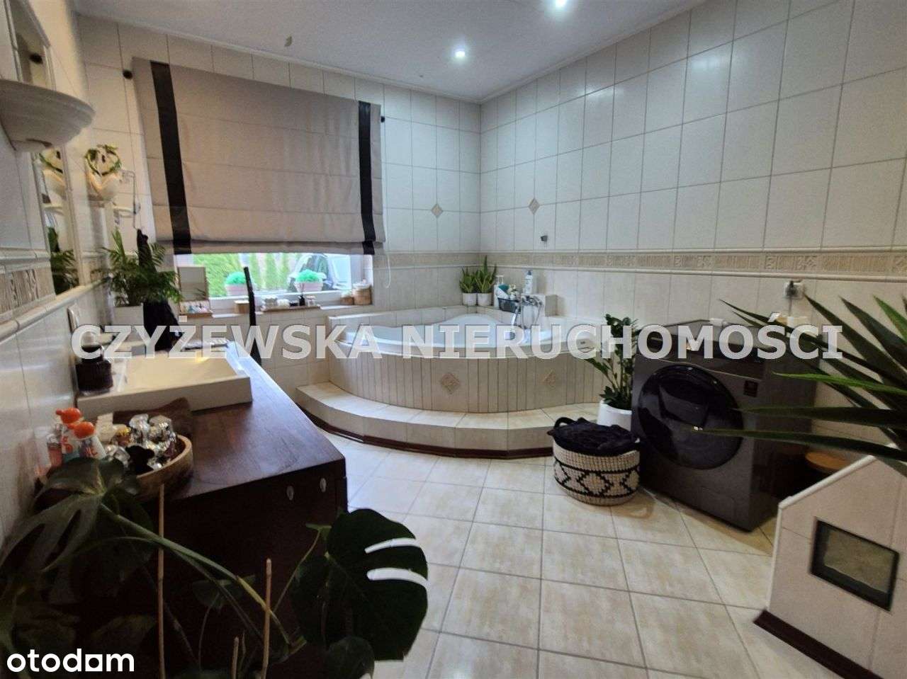 Dom Jednorodzinny Wraz Z Dużym Garażem W Pakiecie!-10