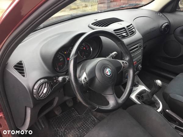 Alfa Romeo 147 1.6 T.S Impression - 25