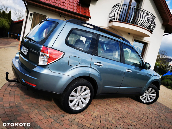 Subaru Forester 2.0X Exclusive - 2