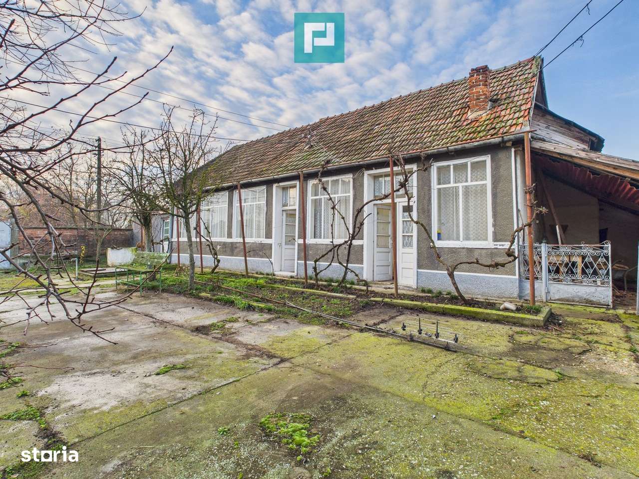 Proprietate cu 3 case din văiugă și teren în Nadab - Imagine principală: 2/17