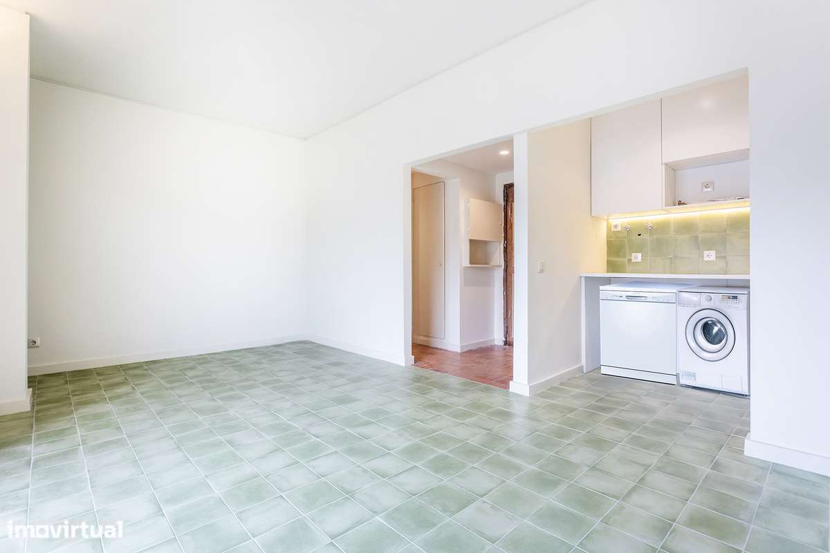 T1 acabado de reabilitar no Estoril - Grande imagem: 5/23