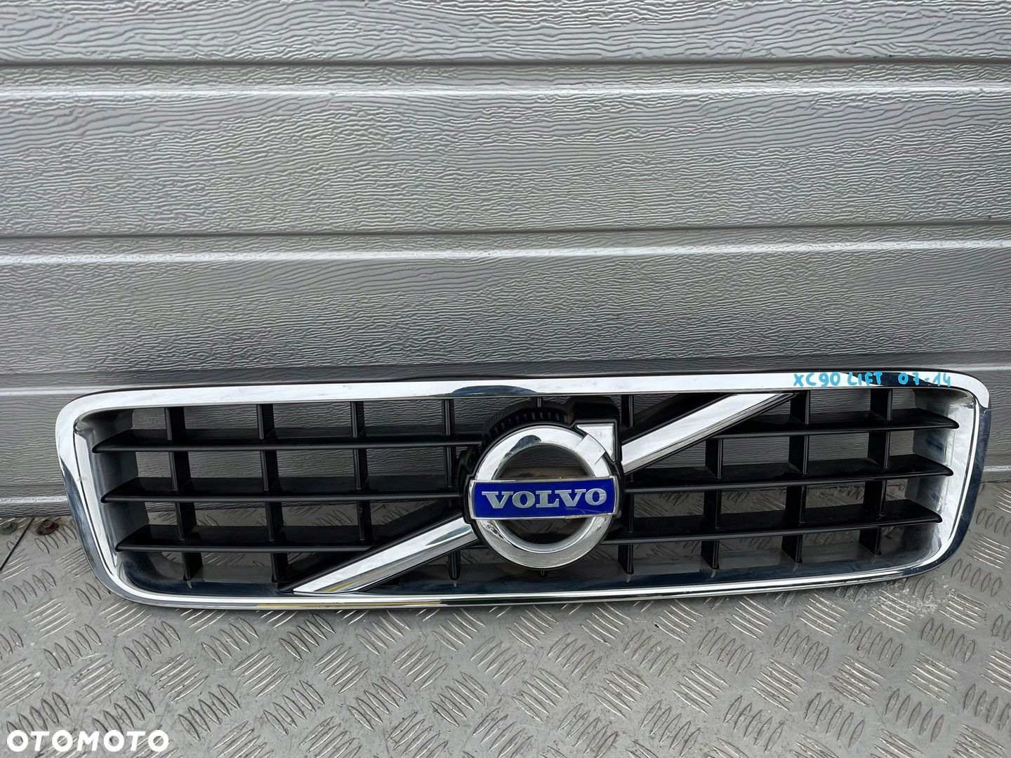 VOLVO XC90 ATRAPA GRIL 07-14 31290544 - 1