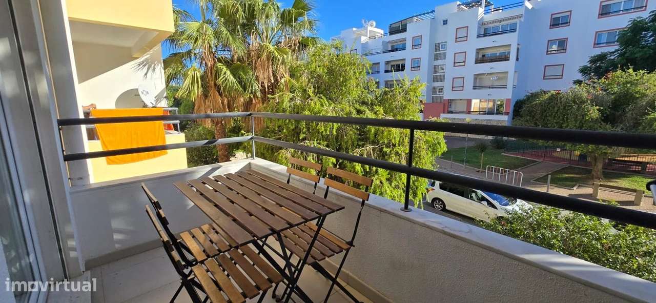 T2 com Piscina, Terraço Panorâmico e Garagem | Tavira - Grande imagem: 2/22