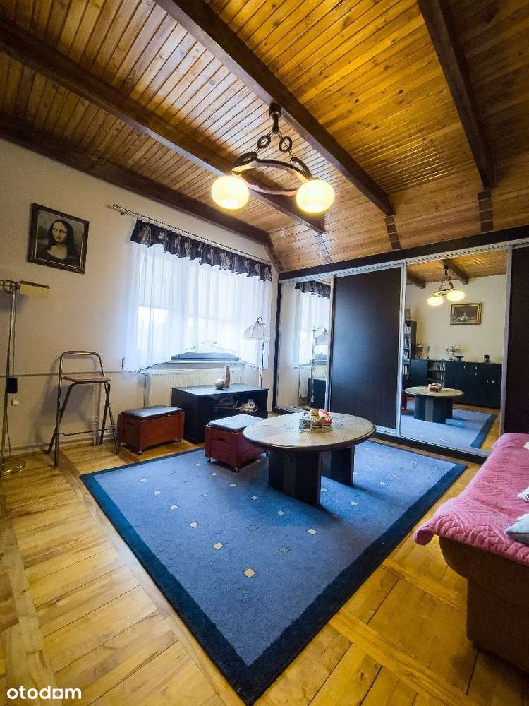 Atrakcyjny dom z pięknie zagospodarowaną działką. Nowa cena !-8