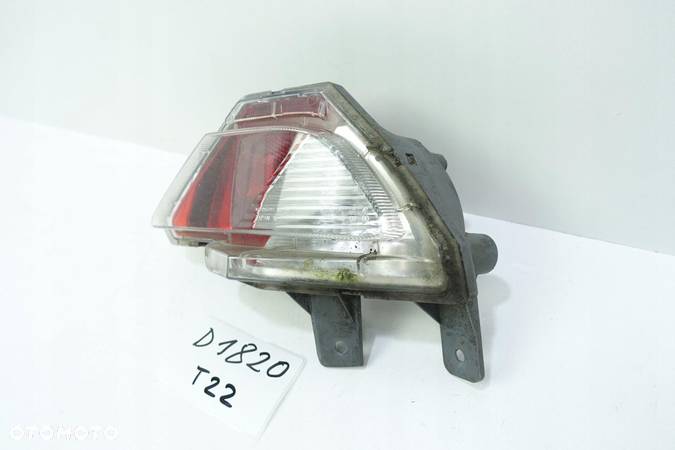 HALOGEN PRZECIWMGIELNY PRAWY TOYOTA RAV4 LIFT 15- - 3