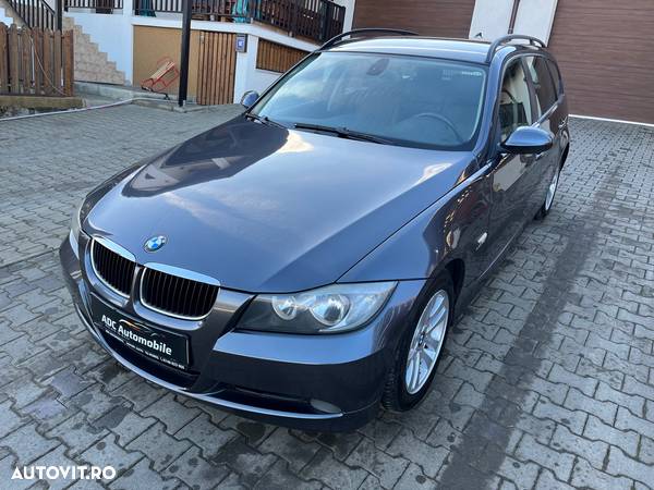 BMW Seria 3 318d Touring - 1