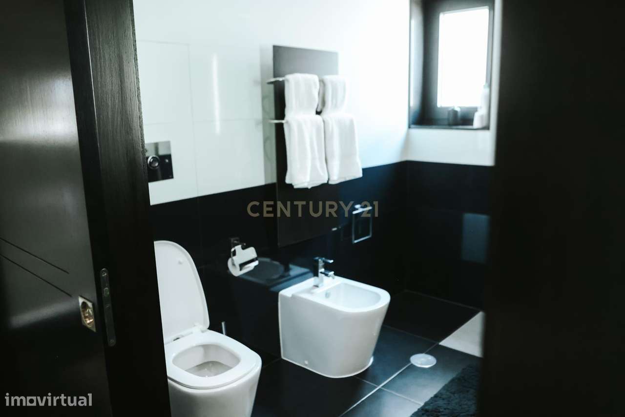 Casa Moderna T4 em Fermentelos, Águeda-12