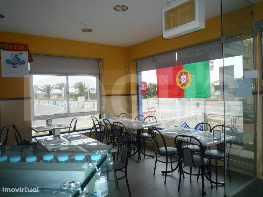 Restaurante / Pizzaria com esplanada venda Praia da Barra...
