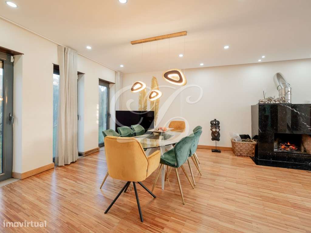 Moradia T4+1 com piscina, jardim relvado e área de barbecue | Cascais-20