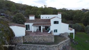 Quinta de encosta com vista excelente para a serra e Marvão