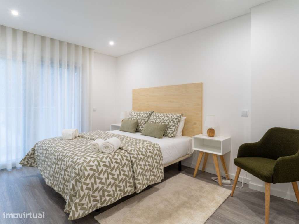 Apartamento com vista mar, piscina e estacionamento na Nazaré-14