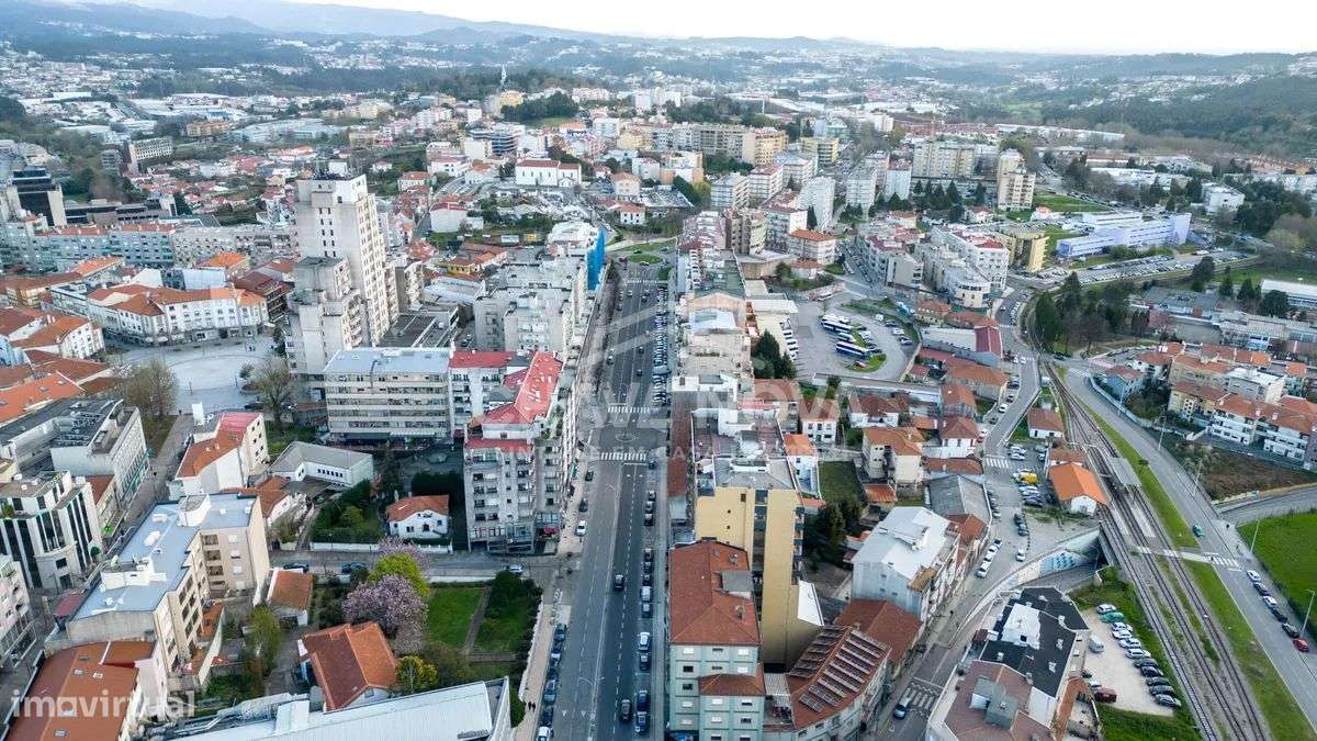 Apartamento T3 Renovado em São João da Madeira-30