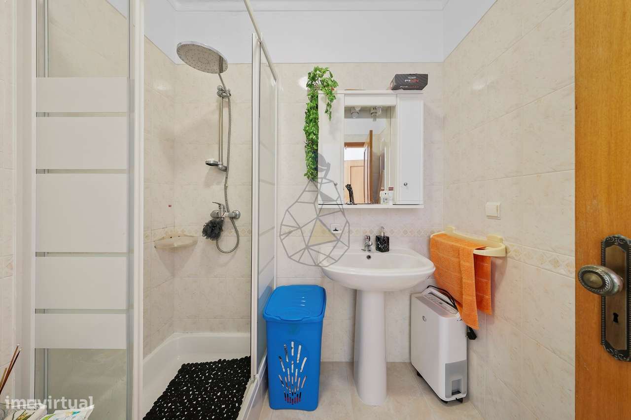 Apartamento T2 localizado a cerca de 600 metros da Praia em Quarteira-14