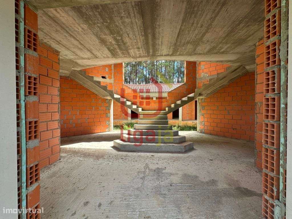 Moradia T6 em construção!-14