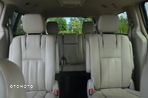 Chrysler Town & Country - 12