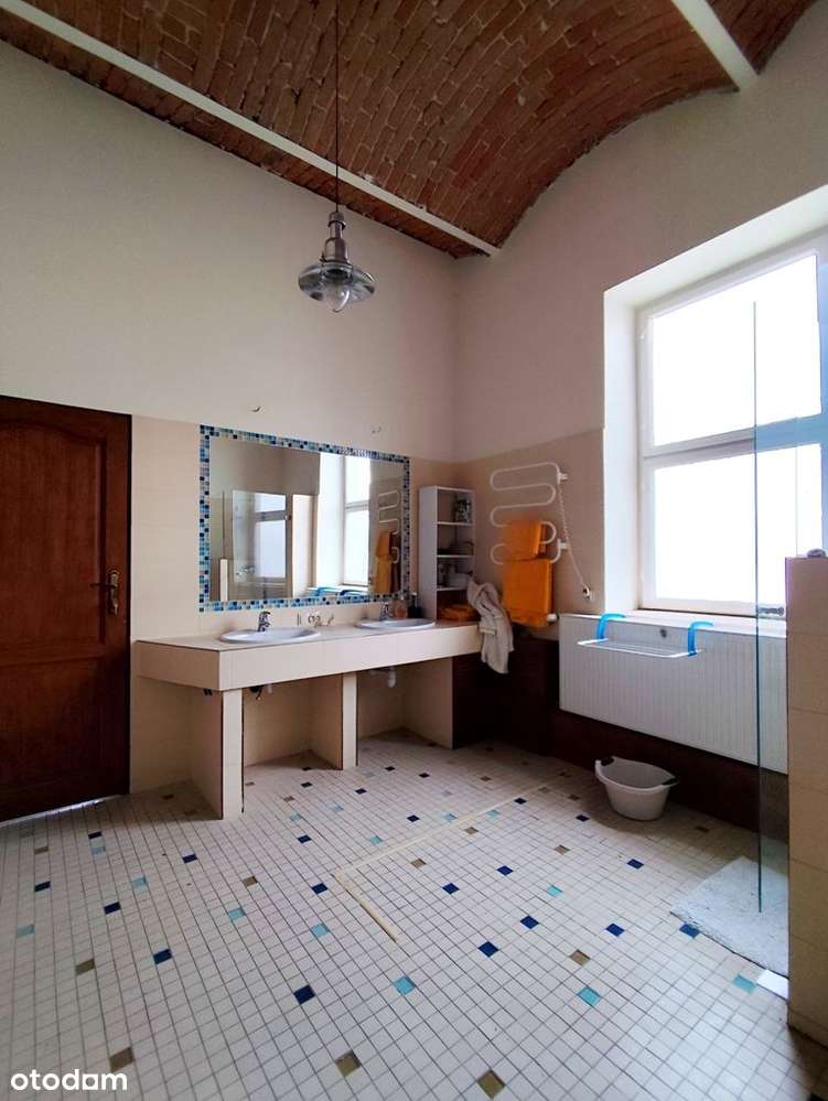 Budynki mieszkalno-usługowe / handlowe 2650m2 centrum USTROŃ-11