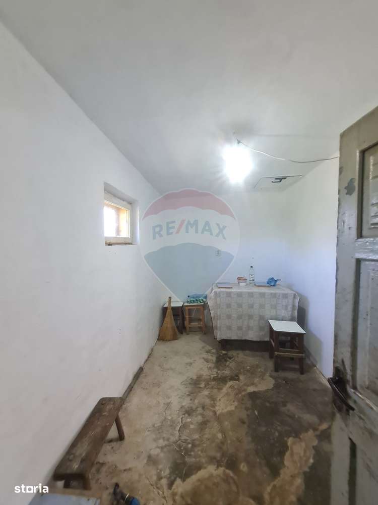 Casă cu 4 camere de vânzare in Jaristea - Imagine principală: 5/9