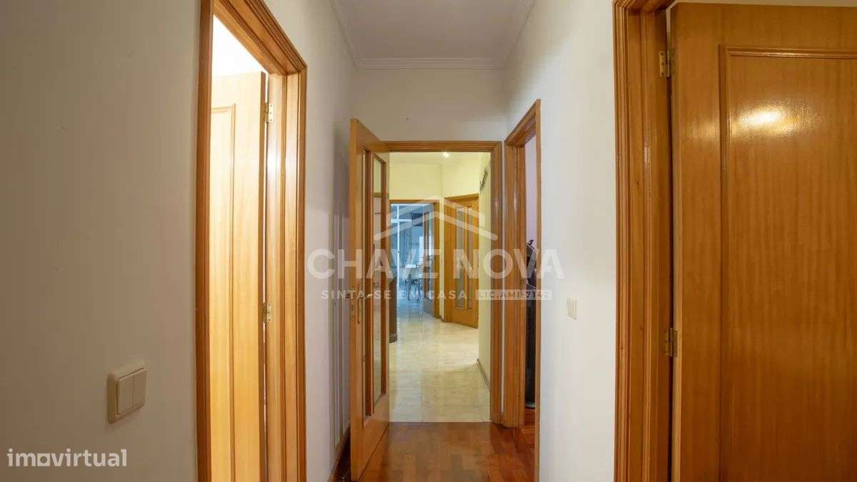 PS - Apartamento T2+1 em Corvadelo Perosinho Serzedo - Grande imagem: 3/25