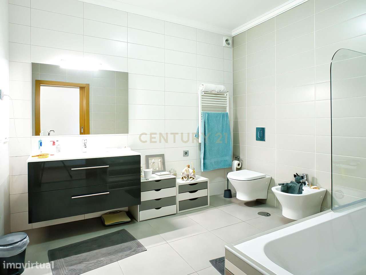 Moradia T4  como nova com Piscina  e vista serra dos Candeiros-15