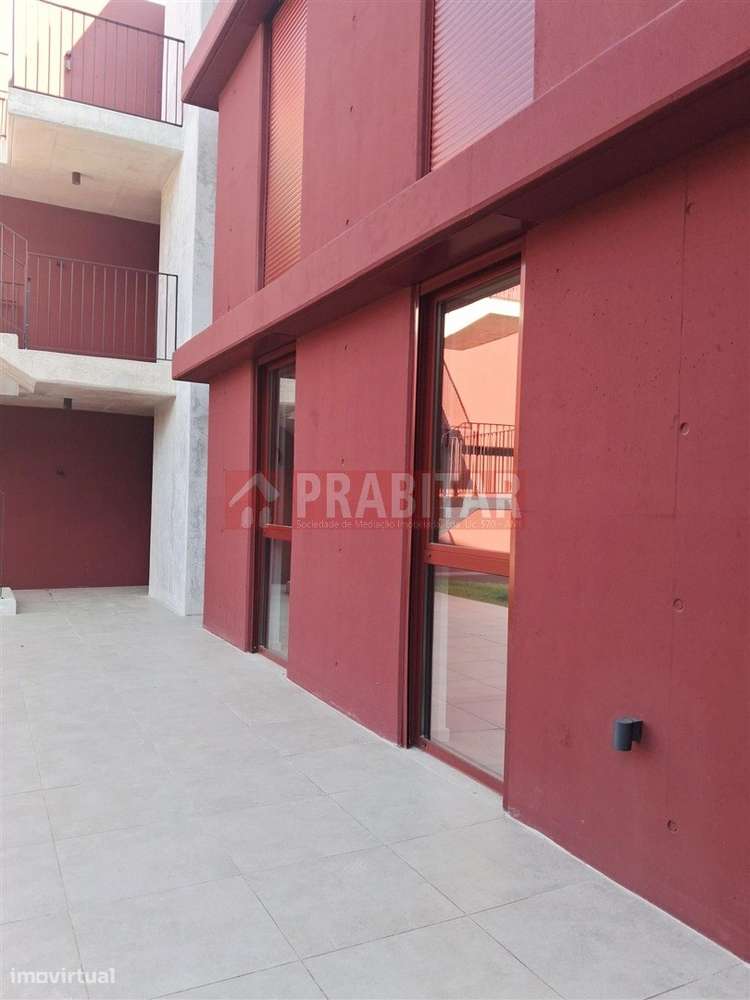 APARTAMENTO T2 . NOVO-32