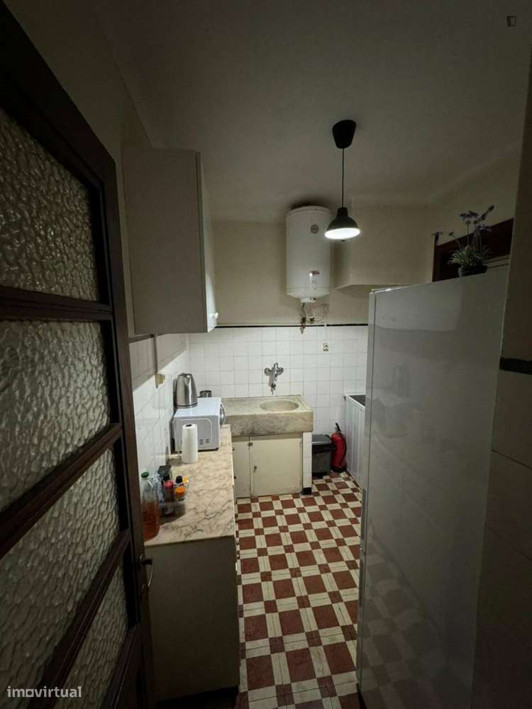 Quarto - localizado em Cedofeita Porto - Grande imagem: 5/10