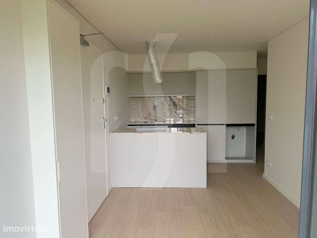 Apartamento T1+1 com Jardim no centro do Porto-16