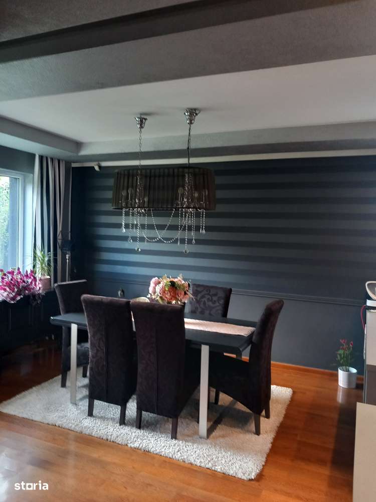 Casa cu etaj,cu garaj ,mobilată, utilata, 375 mp,teren 600 mp,Corunca - Imagine principală: 4/14