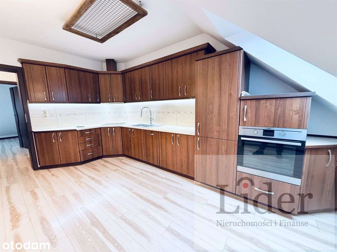 Różyckiego centrum miasta 64,43 m² + 30 M poddasza-8