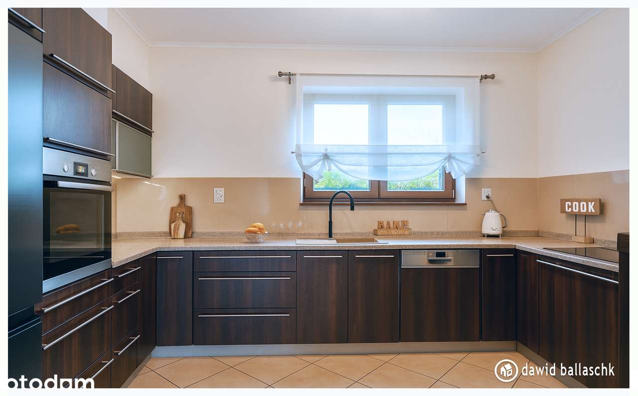 Zadbany, śliczny dom w cichej, zielonej okolicy, piękny ogród!-9