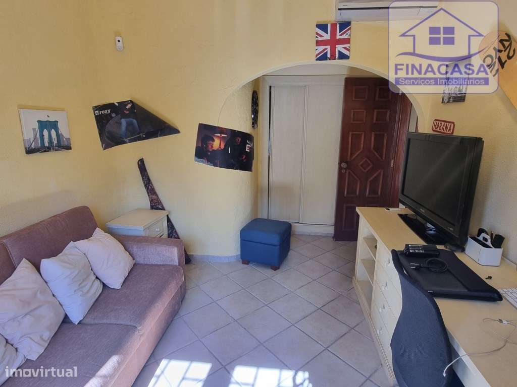 Moradia V3 toda térrea isolada com piscina,jardim e garagem - Vilam...-39