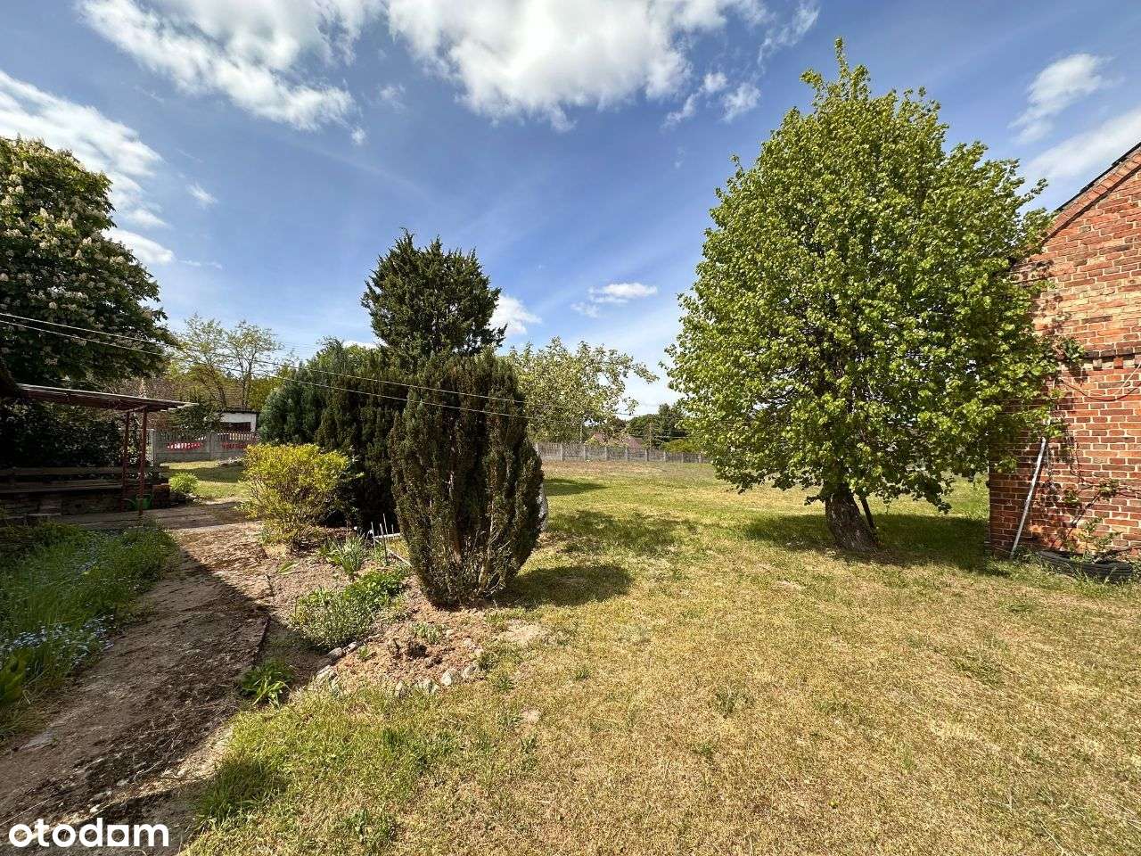 Dom z budynkiem gospodarczym we wsi Krobielewko-13