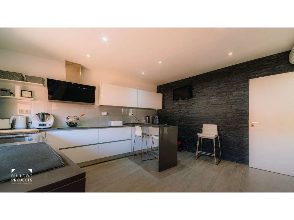 Moradia Isolada T4 Triplex Venda Coimbra-30