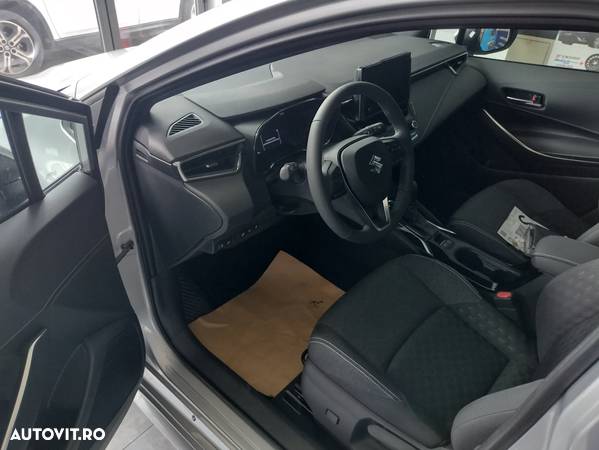 Suzuki Swace 1.8 Hybrid E-CVT Passion - 8