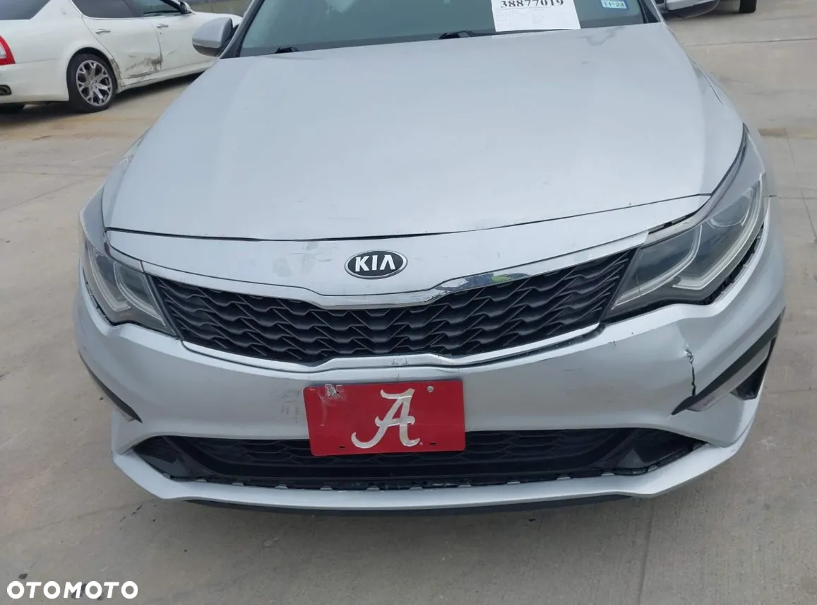 Kia Optima - 10