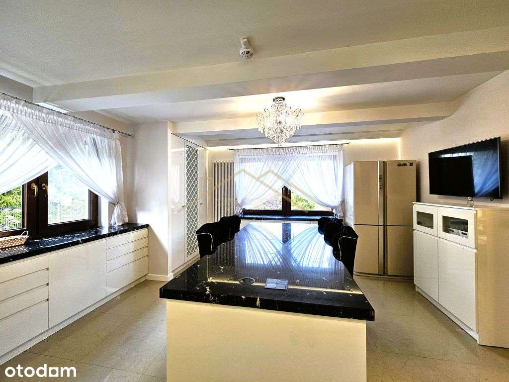 Nowoczesny Dom wolnostojący w Nawozie! Do Wejścia !-6