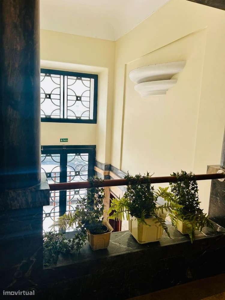 Prédio Residencial - 14 Fracções-10