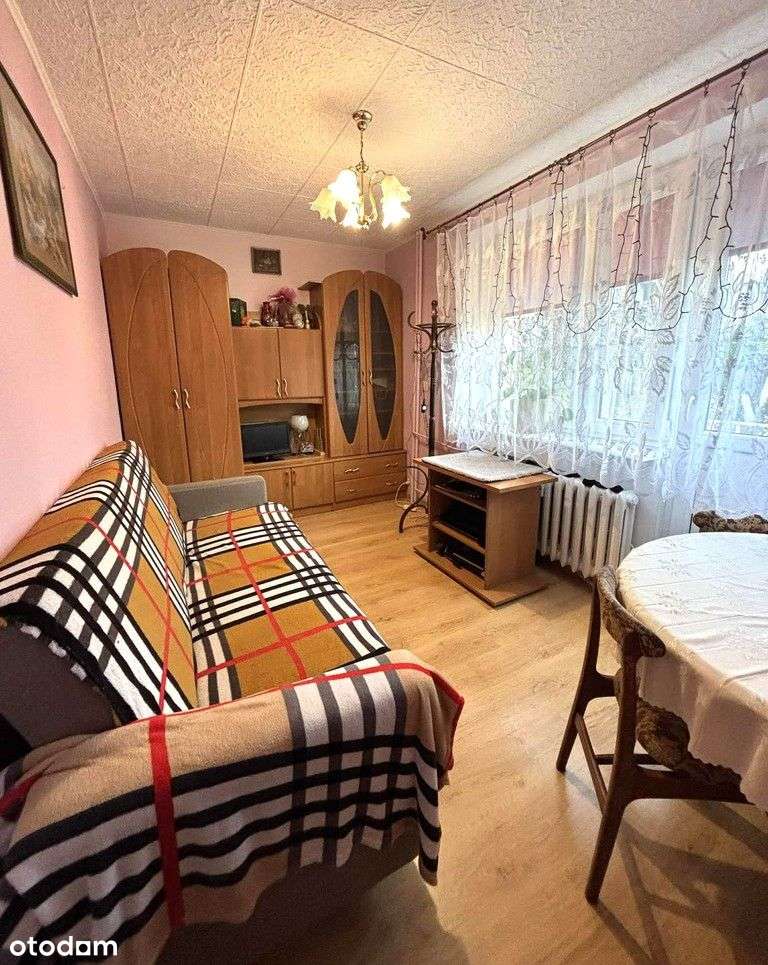 Trzy pokoje w dobrym standardzie parter-3