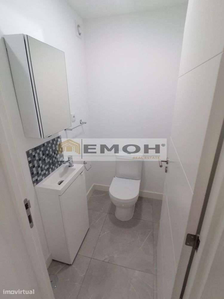 Moradia Bifamiliar T5 - Grande imagem: 5/6