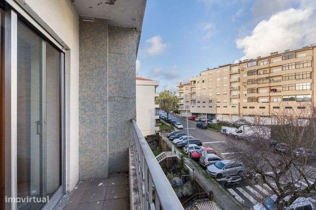 Apartamento T2 renovado, situado na freguesia de Real-15