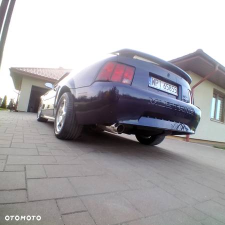 Ford Mustang - 6