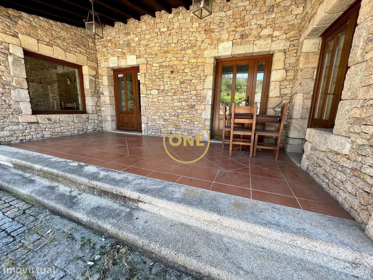 Restaurante/Quinta tradicional na emblemática estrada portuguesa Nacio - Grande imagem: 4/60