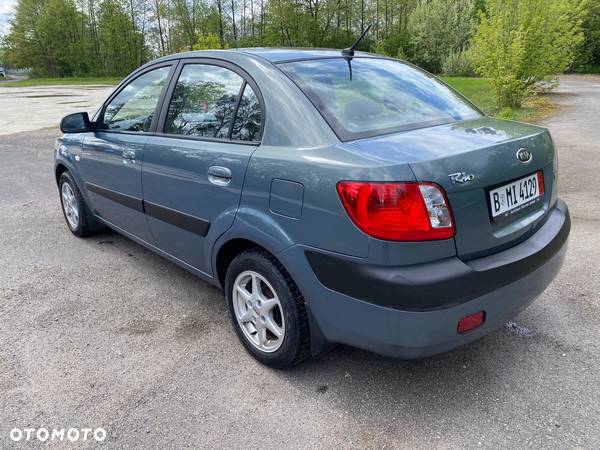 Kia Rio 1.4 City - 5