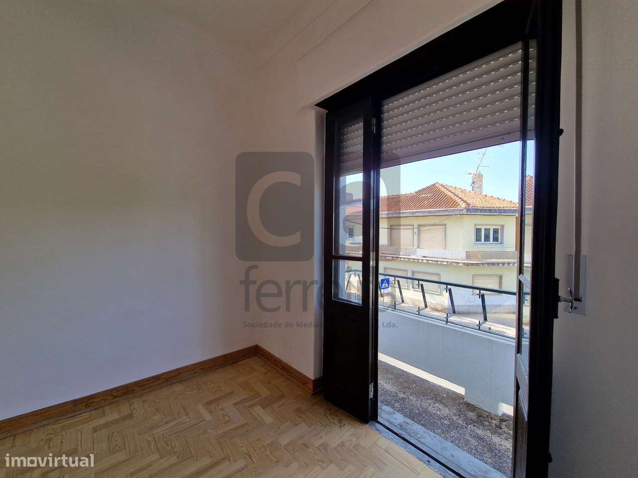 Apartamento T3 com Logradouro e Garagem/Loja – Almeirim-14