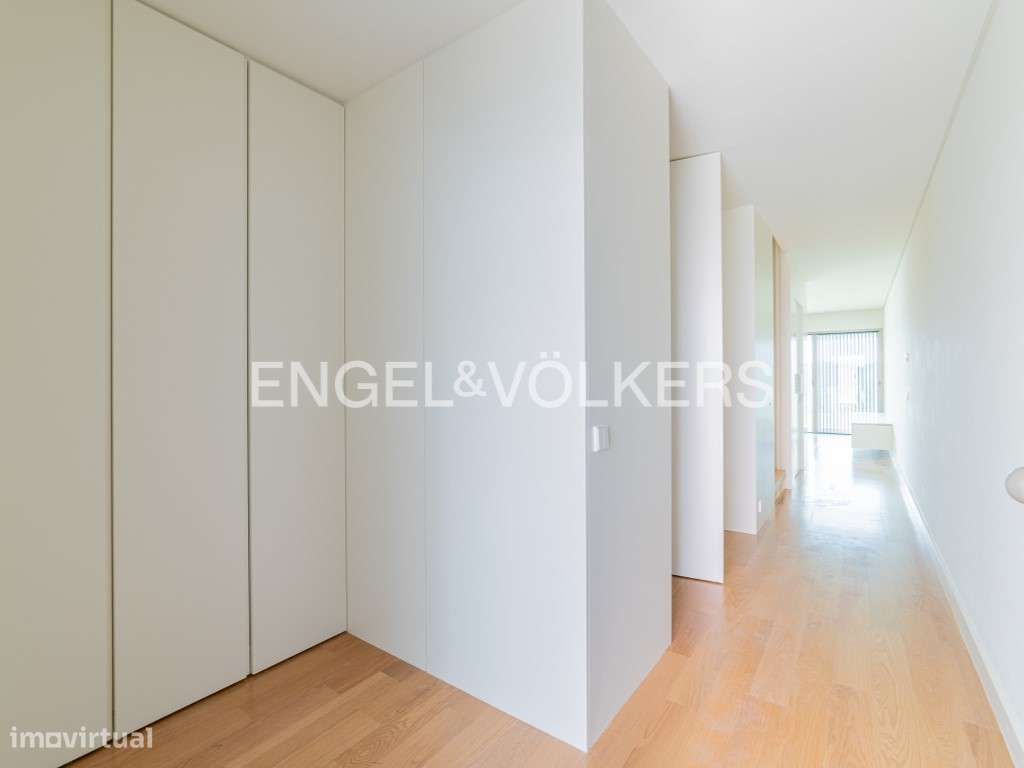 Moradia de Luxo T4 - Composição Única de Vida e Arquitetura - Grande imagem: 5/37