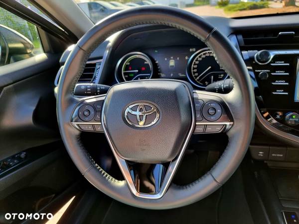 Toyota Camry - 7