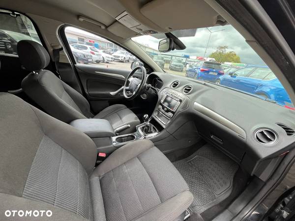 Ford Mondeo 2.0 TDCi Titanium - 11