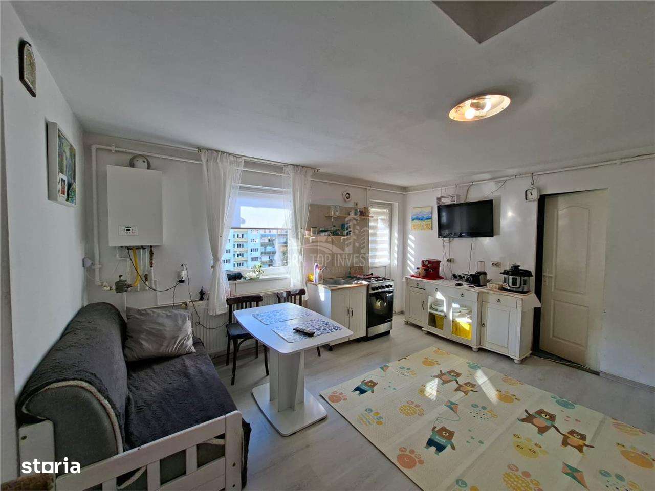 Apartament 3 camere si balcon zona Cedonia-1